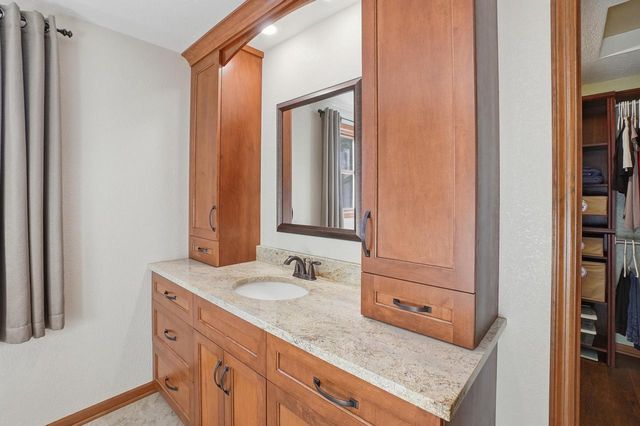 1746 Malibu DRIVE, Cedarburg, WI 53012