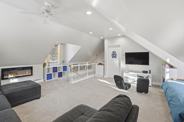 1746 Malibu DRIVE, Cedarburg, WI 53012