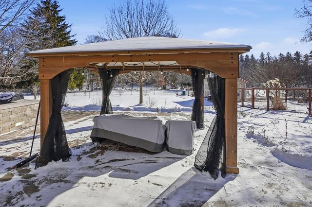 1746 Malibu DRIVE, Cedarburg, WI 53012