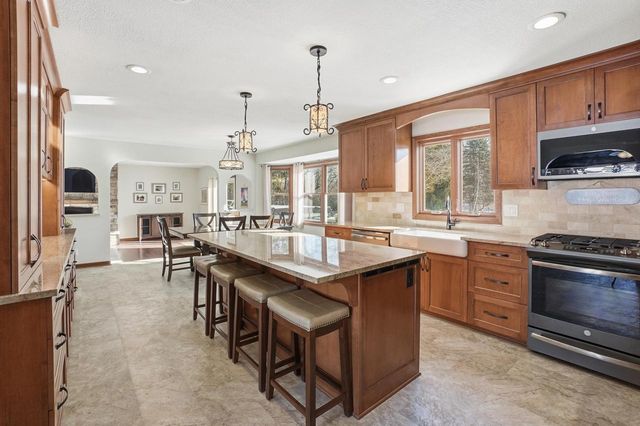 1746 Malibu DRIVE, Cedarburg, WI 53012