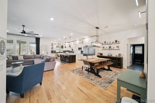 9226 N 141st East Avenue, Owasso, OK 74055