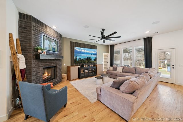 9226 N 141st East Avenue, Owasso, OK 74055