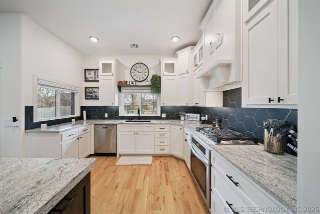 9226 N 141st East Avenue, Owasso, OK 74055