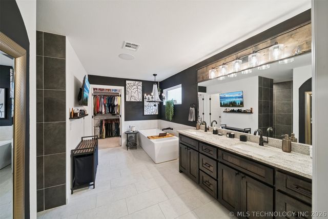 9226 N 141st East Avenue, Owasso, OK 74055