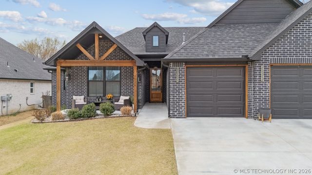 9226 N 141st East Avenue, Owasso, OK 74055