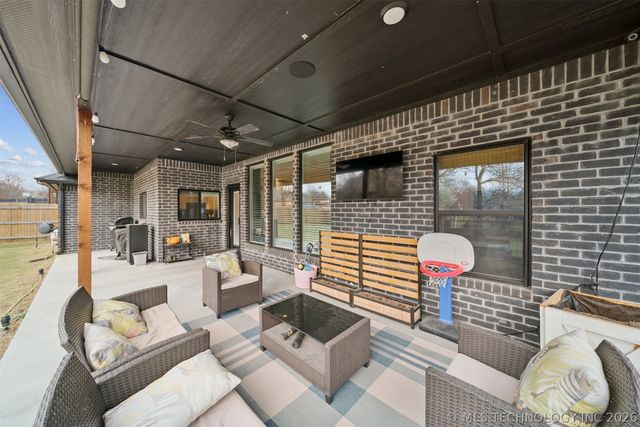 9226 N 141st East Avenue, Owasso, OK 74055