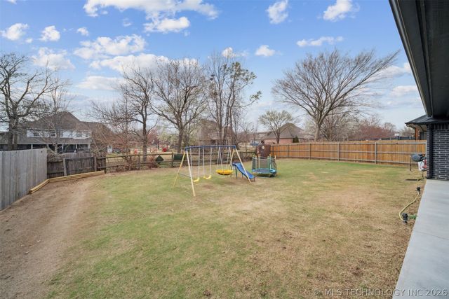 9226 N 141st East Avenue, Owasso, OK 74055