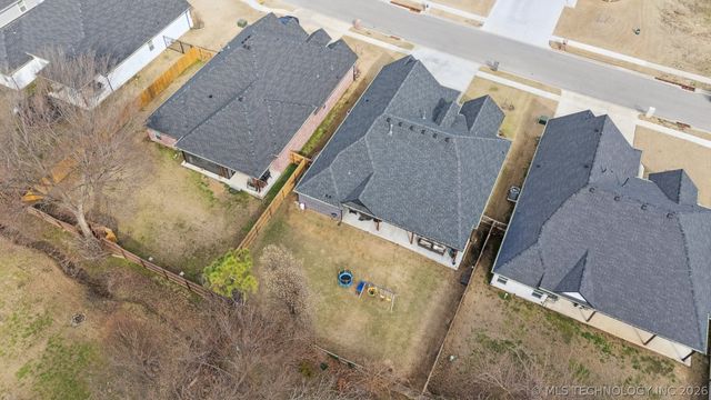 9226 N 141st East Avenue, Owasso, OK 74055