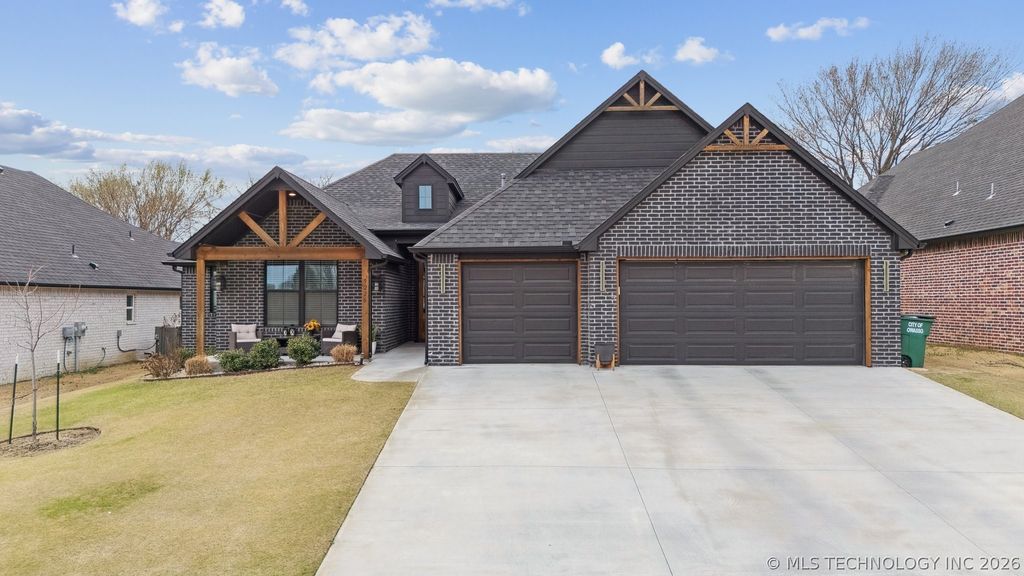 9226 N 141st East Avenue, Owasso, OK 74055