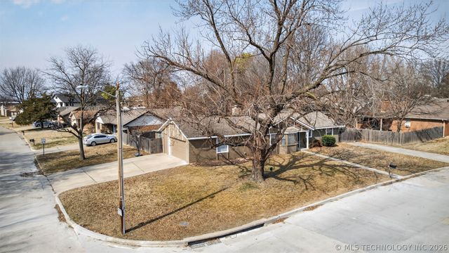 1108 S Poplar Avenue, Broken Arrow, OK 74012