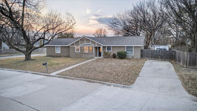 1108 S Poplar Avenue, Broken Arrow, OK 74012