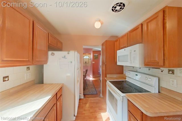 22344 Logue Avenue, Warren, MI 48091