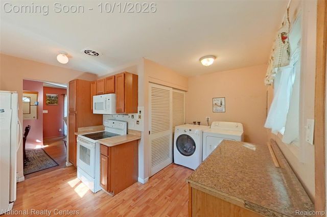 22344 Logue Avenue, Warren, MI 48091