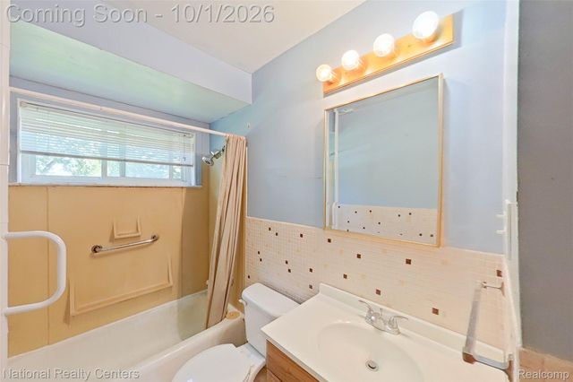 22344 Logue Avenue, Warren, MI 48091