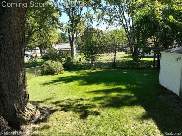 22344 Logue Avenue, Warren, MI 48091