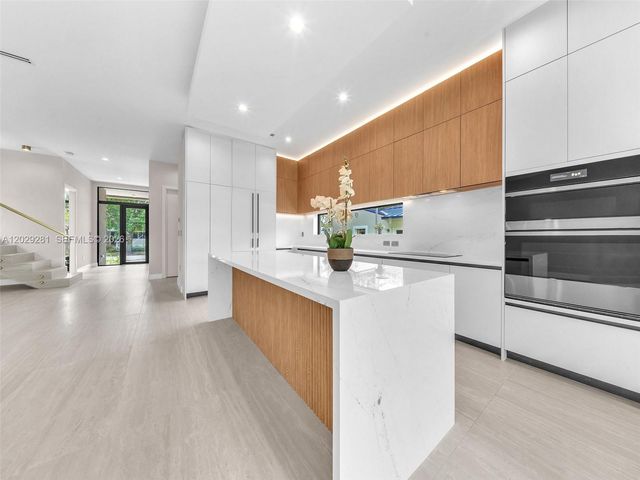 1637 Monroe Street, Hollywood, FL 33020