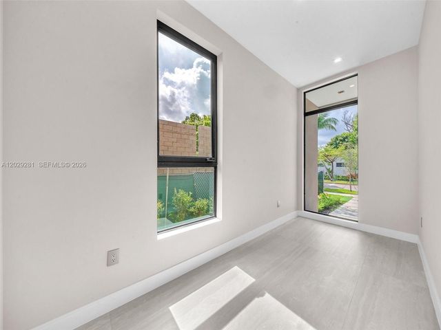 1637 Monroe Street, Hollywood, FL 33020