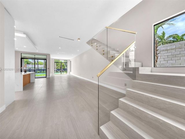 1637 Monroe Street, Hollywood, FL 33020
