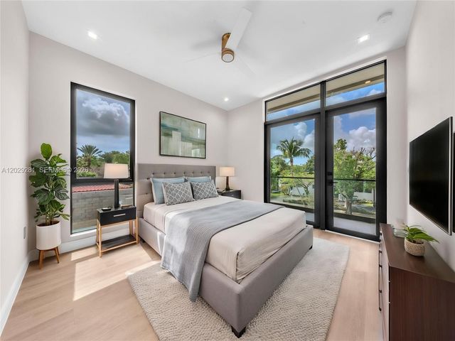 1637 Monroe Street, Hollywood, FL 33020