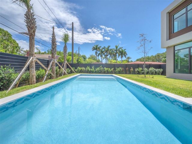 1637 Monroe Street, Hollywood, FL 33020
