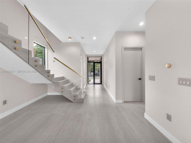 1637 Monroe Street, Hollywood, FL 33020
