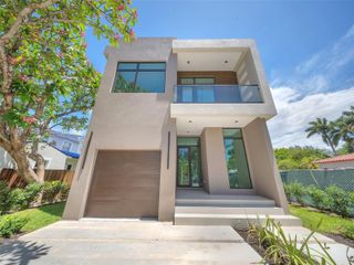 1637 Monroe Street, Hollywood, FL 33020