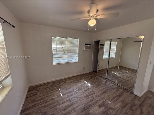 34 SW 5th Street 12, Hallandale Beach, FL 33009