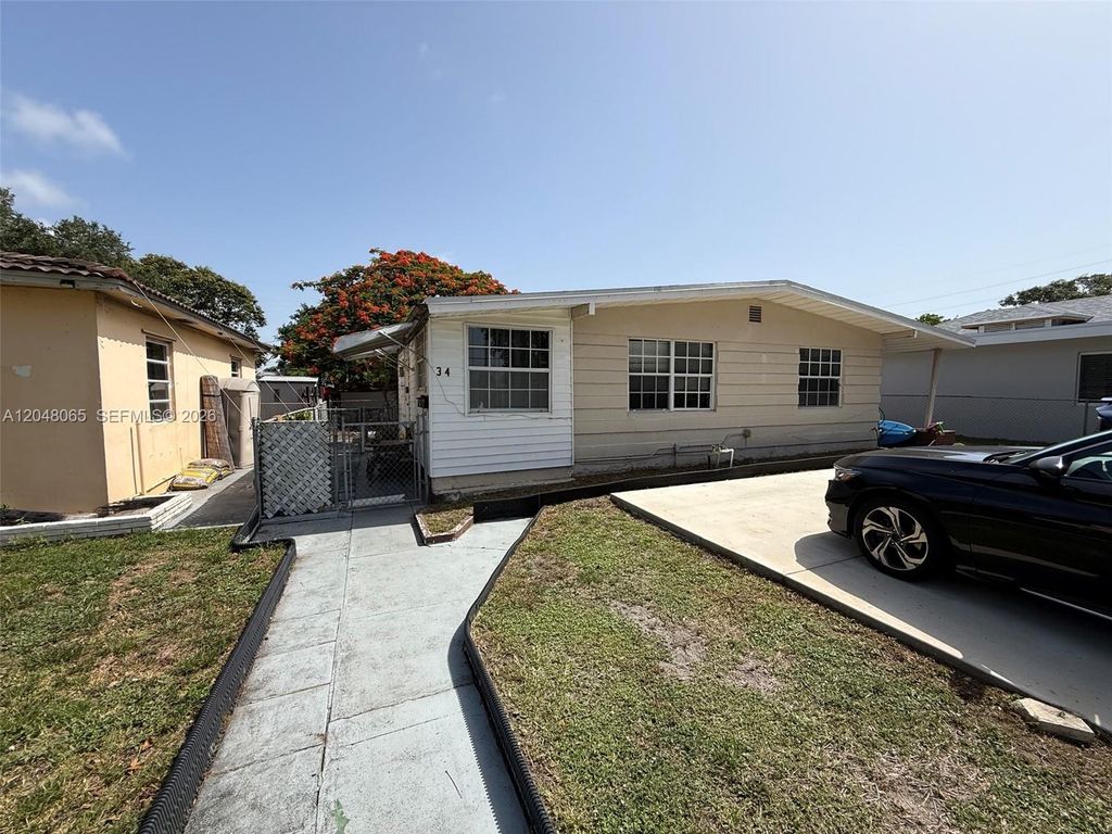 34 SW 5th Street 12, Hallandale Beach, FL 33009