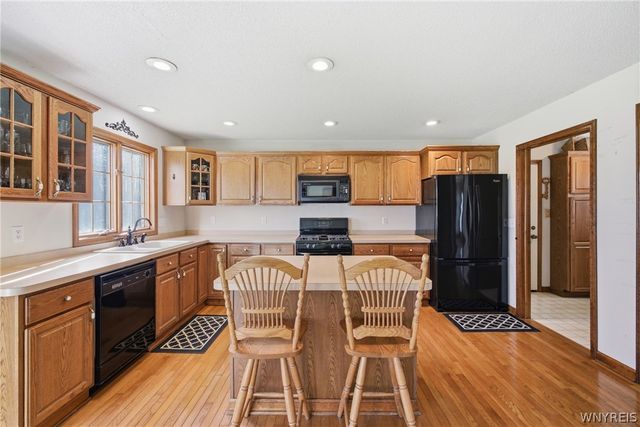 2665 Lakeview Road, Hamburg, NY 14085