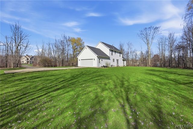 2665 Lakeview Road, Hamburg, NY 14085