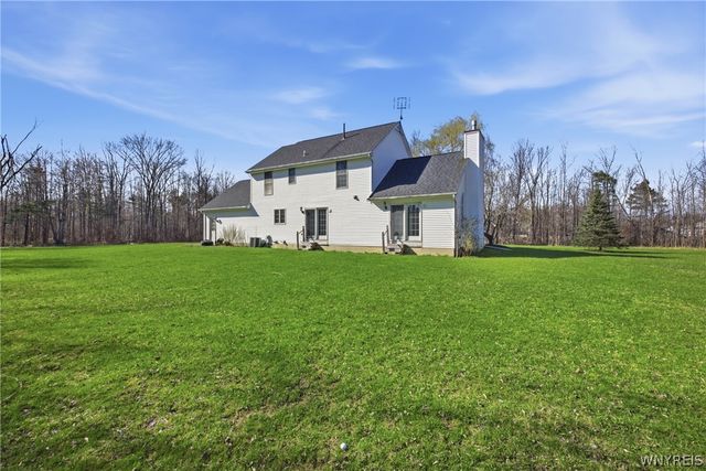 2665 Lakeview Road, Hamburg, NY 14085