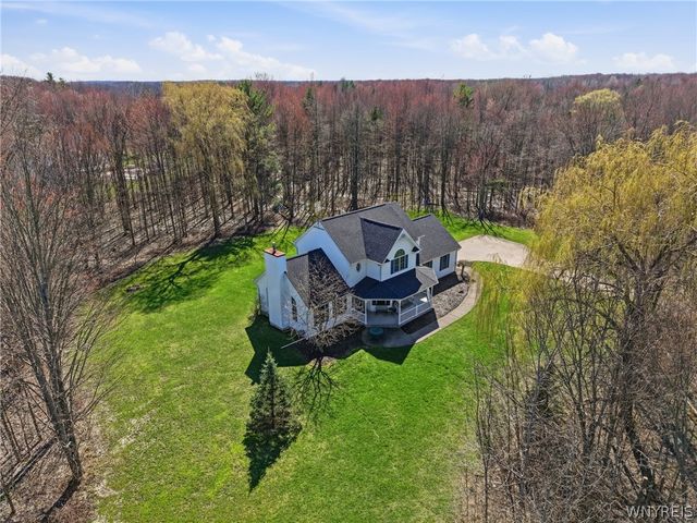 2665 Lakeview Road, Hamburg, NY 14085