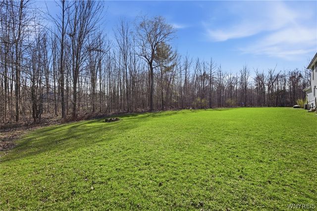 2665 Lakeview Road, Hamburg, NY 14085