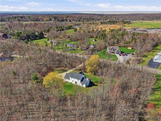 2665 Lakeview Road, Hamburg, NY 14085
