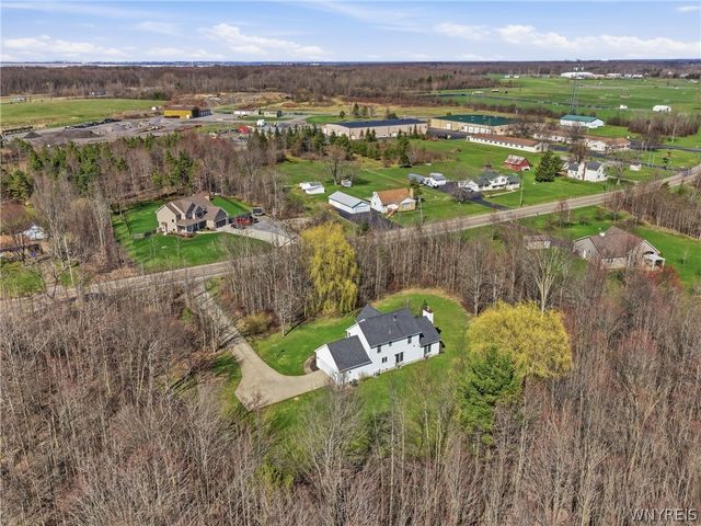 2665 Lakeview Road, Hamburg, NY 14085