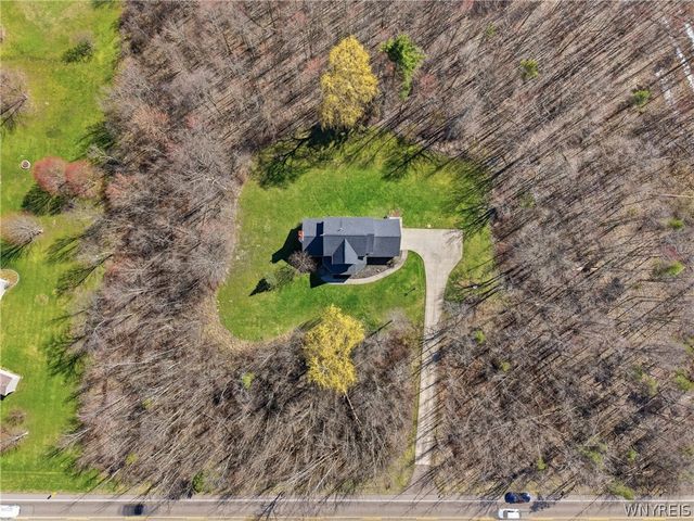2665 Lakeview Road, Hamburg, NY 14085