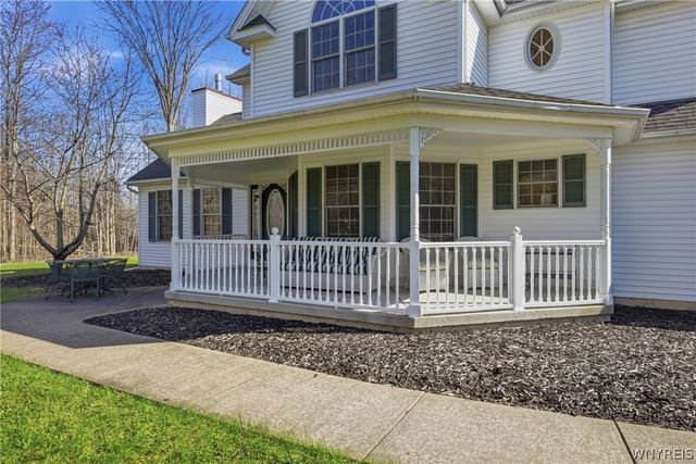 2665 Lakeview Road, Hamburg, NY 14085