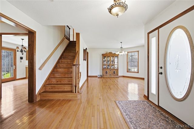 2665 Lakeview Road, Hamburg, NY 14085