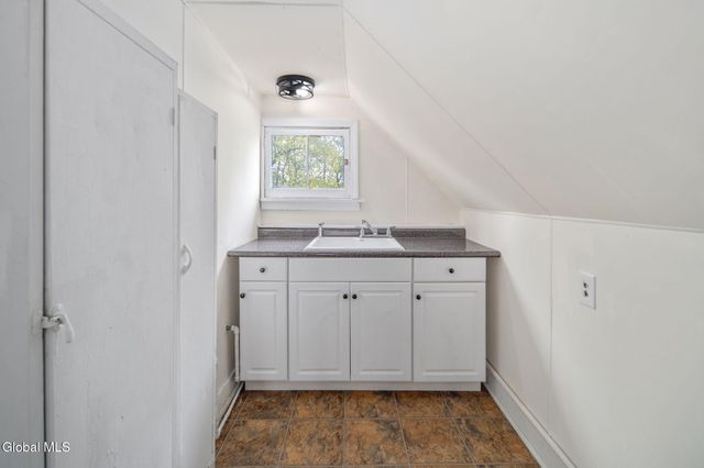 170 Kingsboro Avenue, Gloversville, NY 12078