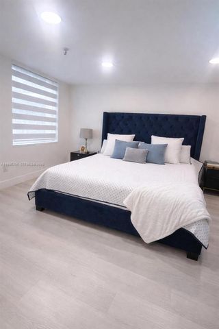 671 NE 195th St 219-E, Miami, FL 33179