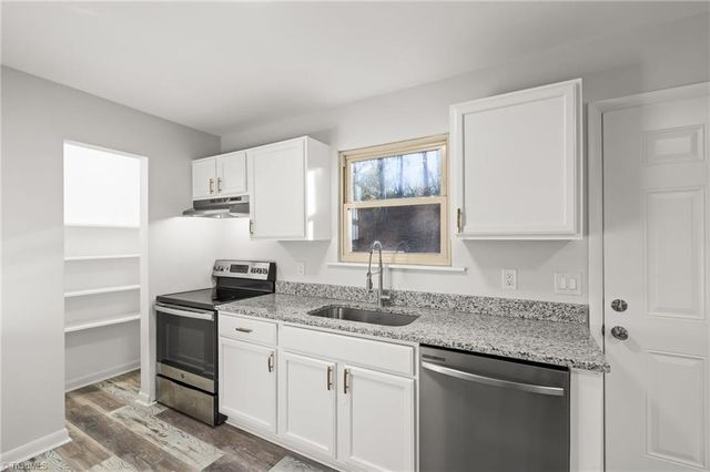 680 NE Amanda Place, Winston-salem, NC 27101