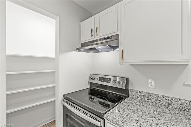 680 NE Amanda Place, Winston-salem, NC 27101