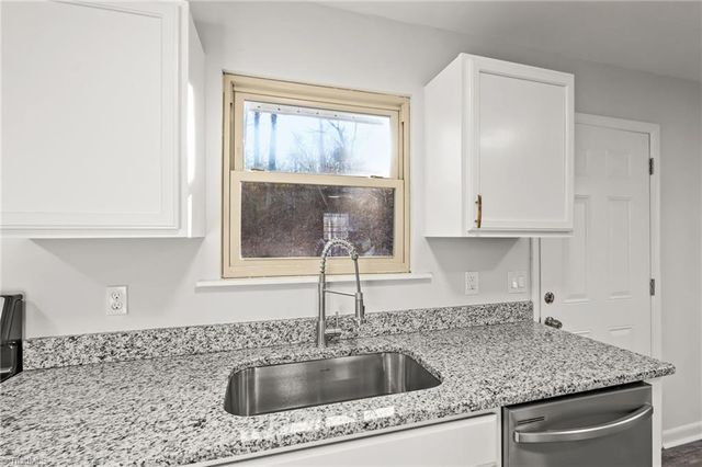 680 NE Amanda Place, Winston-salem, NC 27101