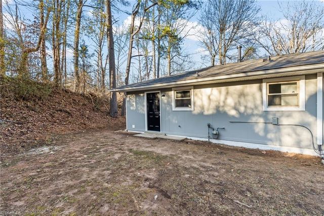 680 NE Amanda Place, Winston-salem, NC 27101