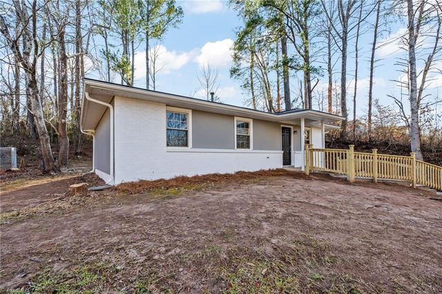 680 NE Amanda Place, Winston-salem, NC 27101