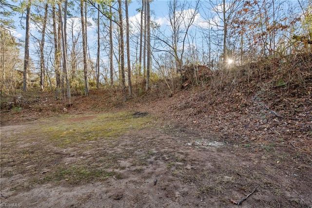 680 NE Amanda Place, Winston-salem, NC 27101