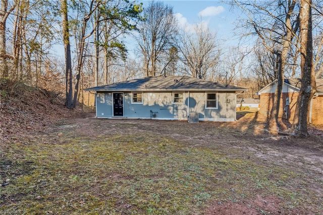 680 NE Amanda Place, Winston-salem, NC 27101