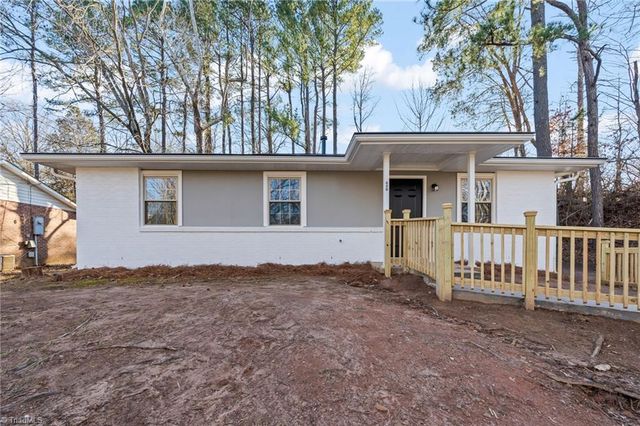 680 NE Amanda Place, Winston-salem, NC 27101