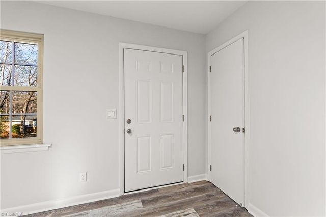 680 NE Amanda Place, Winston-salem, NC 27101