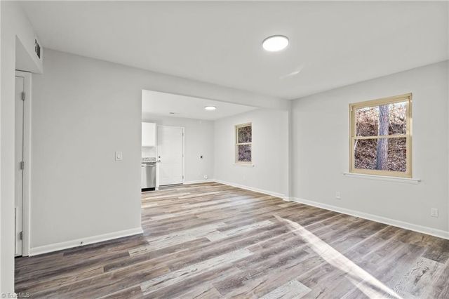 680 NE Amanda Place, Winston-salem, NC 27101